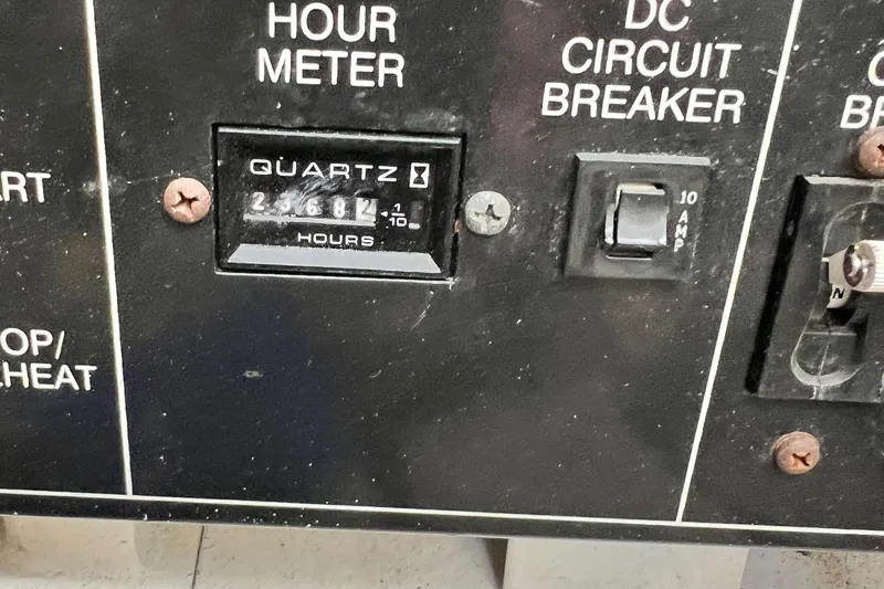 Cc Rider Yacht Photos Pics Generator Hour Meter