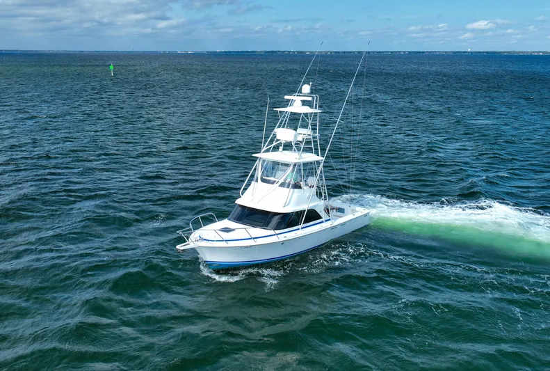 It-l-do Yacht Photos Pics 2018 Bertram 35 Flybridge- IT-L-DO- Port Bow