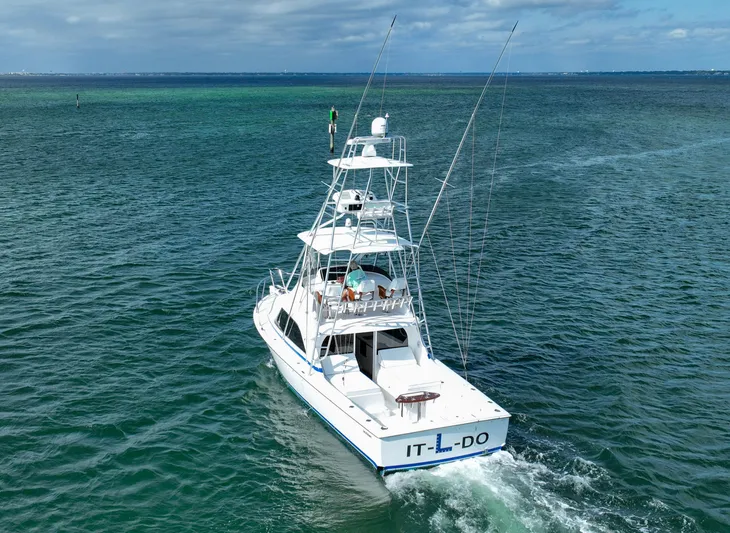 It-l-do Yacht Photos Pics 2018 Bertram 35 Flybridge- IT-L-DO- Transom