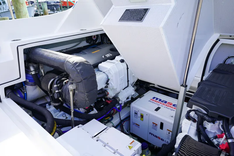 It-l-do Yacht Photos Pics 2018 Bertram 35 Flybridge- IT-L-DO- Engines