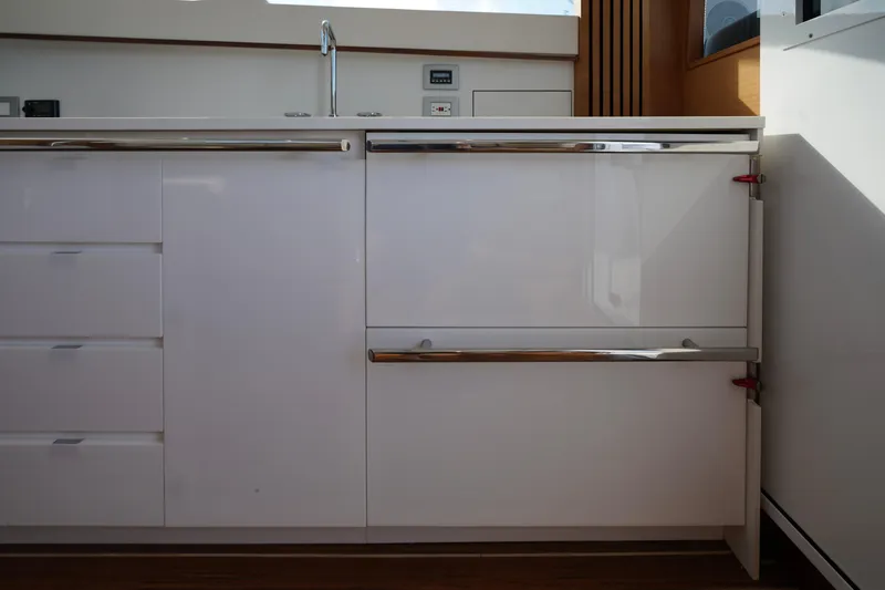 It-l-do Yacht Photos Pics 2018 Bertram 35 Flybridge- IT-L-DO- Galley