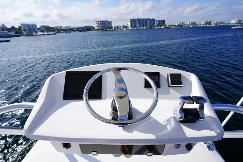 It-l-do Yacht Photos Pics 2018 Bertram 35 Flybridge- IT-L-DO- Tower Controls