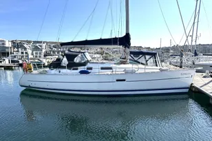 2005 Beneteau Oceanis 323