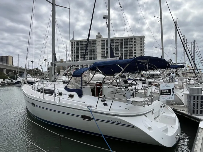 Libertad Yacht Photos Pics 