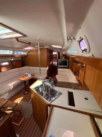 Libertad Yacht Photos Pics 