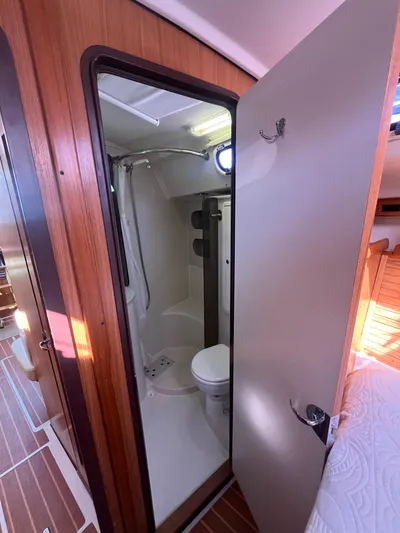 Libertad Yacht Photos Pics 