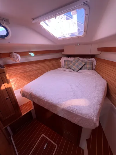 Libertad Yacht Photos Pics 