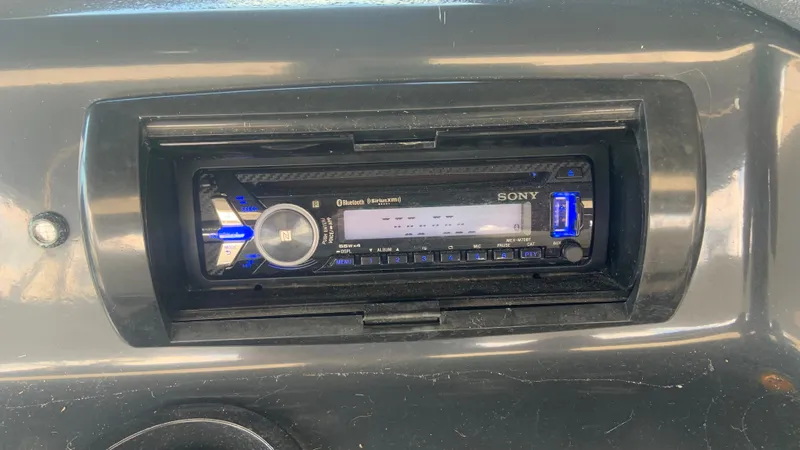 Amusement Yacht Photos Pics Sony stereo system in a 1994 Sea Ray 500 Sundancer boat dashboard.