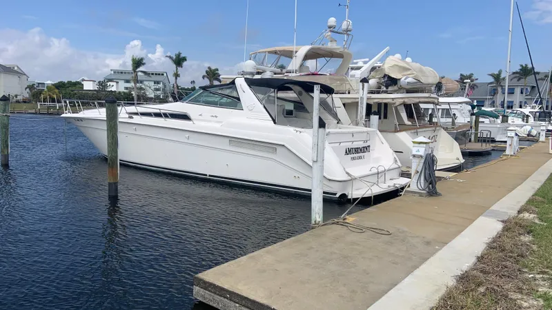 Amusement Yacht Photos Pics 