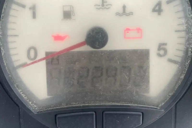 Morning Star Yacht Photos Pics Dashboard gauge with warning lights on Leopard 40, 2021 model.