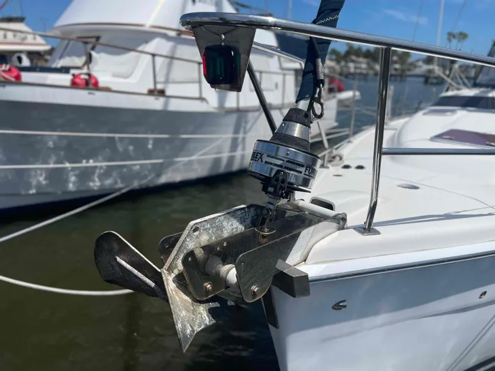 Sapphire Seas Yacht Photos Pics Hunter 45 Center Cockpit 2006 yacht anchor detail at marina.