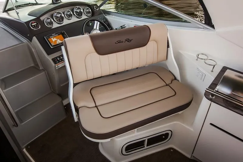 Luna Sea Yacht Photos Pics 2015 Sea Ray 310 Sundancer helm seat and dashboard