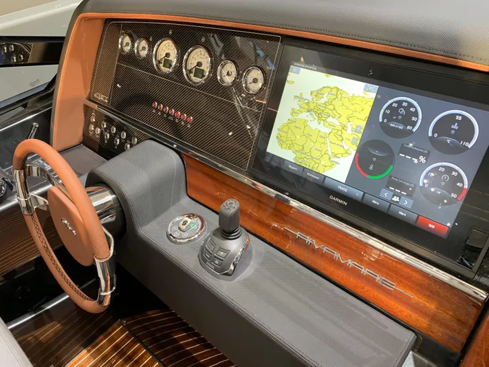 Mango VI Yacht Photos Pics 