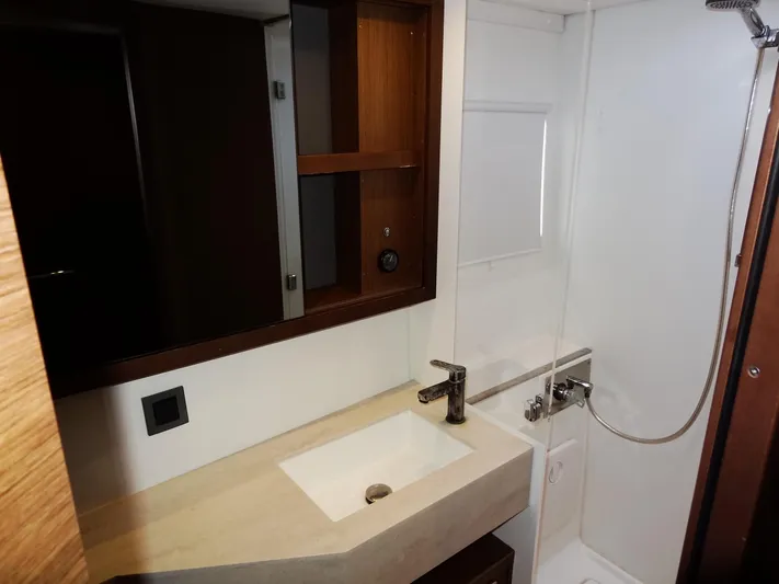 Shamwari Yacht Photos Pics 