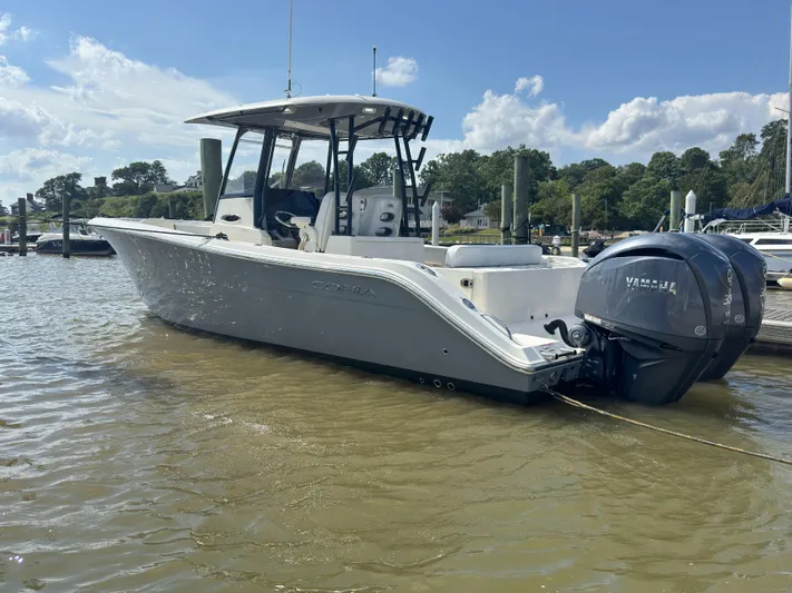 Hidden Agenda Yacht Photos Pics 