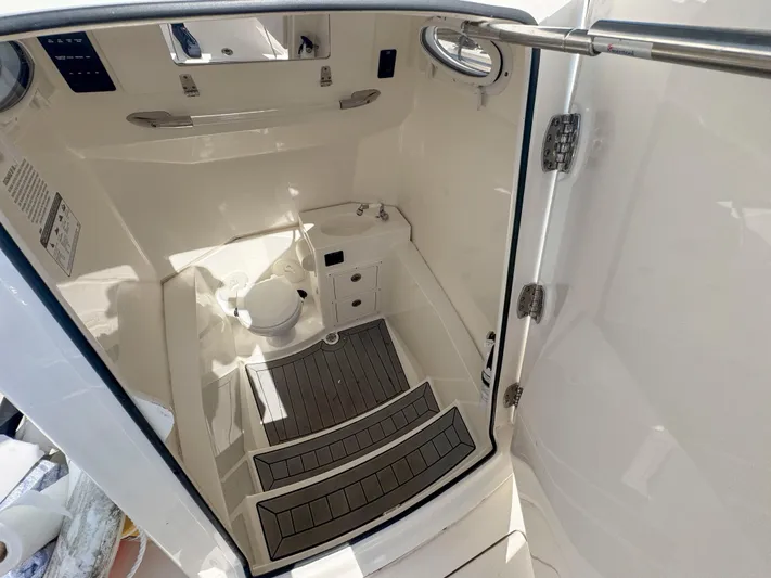 Hidden Agenda Yacht Photos Pics 