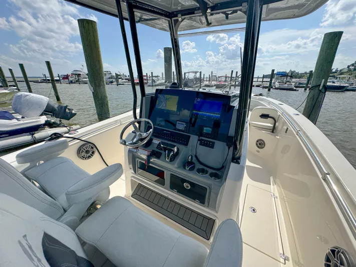 Hidden Agenda Yacht Photos Pics 