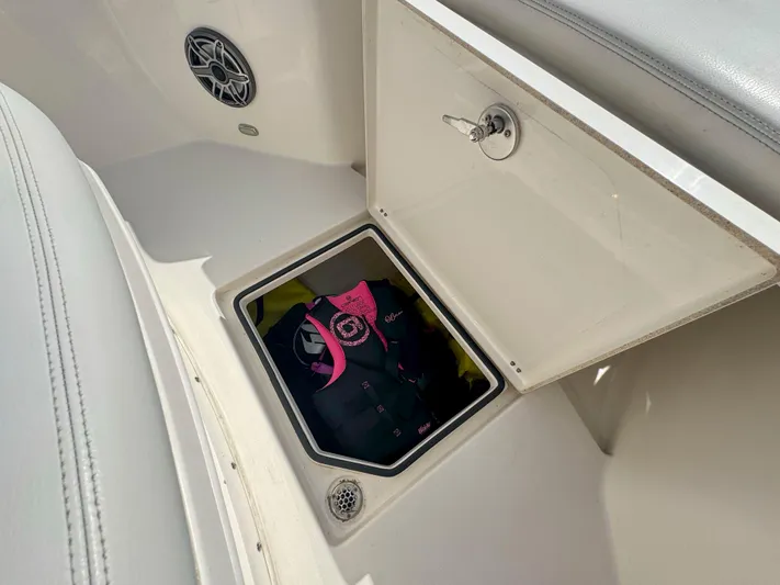 Hidden Agenda Yacht Photos Pics 