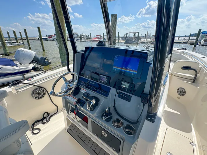 Hidden Agenda Yacht Photos Pics 