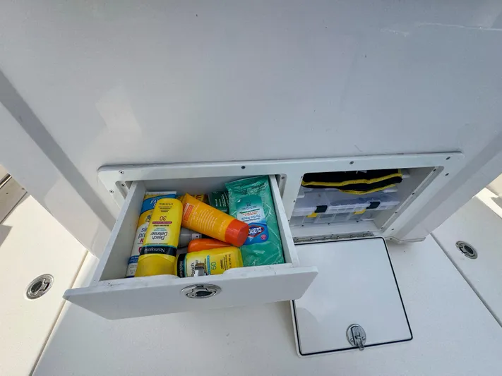 Hidden Agenda Yacht Photos Pics 