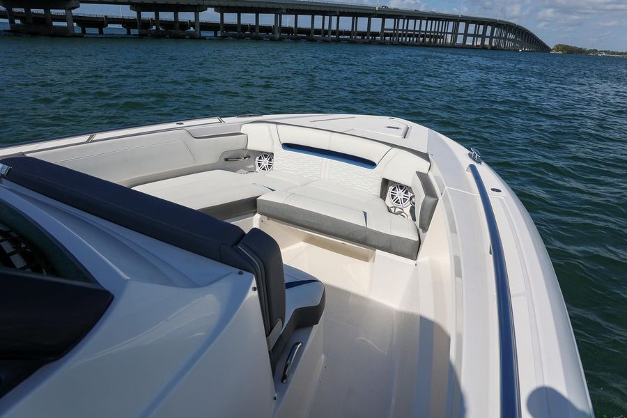 2021 Tiara Yachts 34 LS