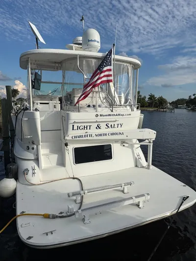 Light & Salty Yacht Photos Pics 6 2003 Cruisers Yacht 4450 Swim Platform.jpg