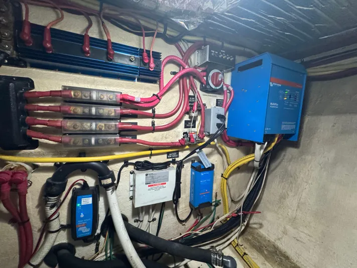 Light & Salty Yacht Photos Pics 