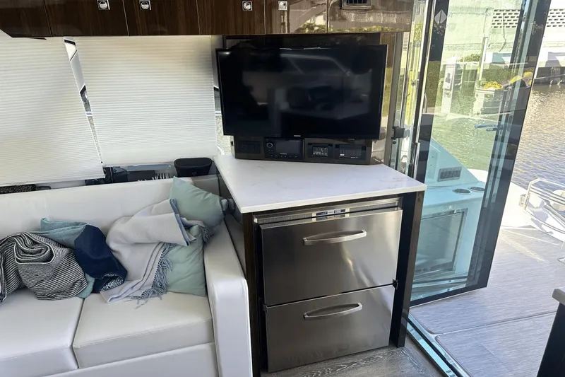 Garden Party Yacht Photos Pics 