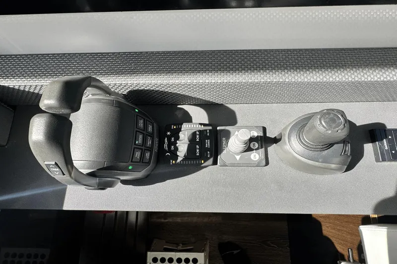 Garden Party Yacht Photos Pics 