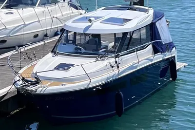 2016 Jeanneau Merry Fisher 855