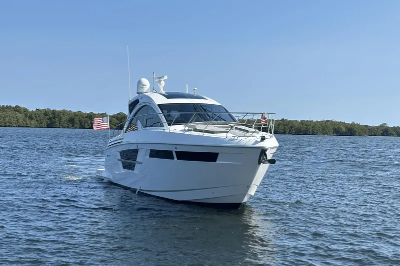 Tropical Dreamer Yacht Photos Pics 