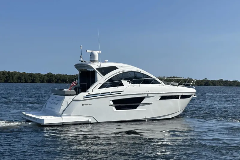 Tropical Dreamer Yacht Photos Pics 