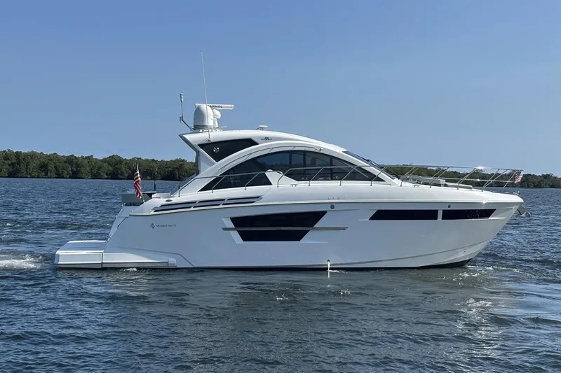 Tropical Dreamer Yacht Photos Pics 