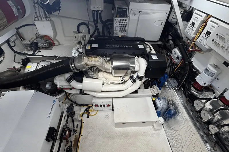 Tropical Dreamer Yacht Photos Pics 