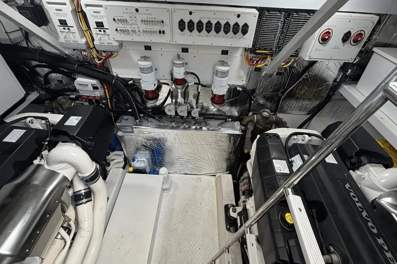 Tropical Dreamer Yacht Photos Pics 