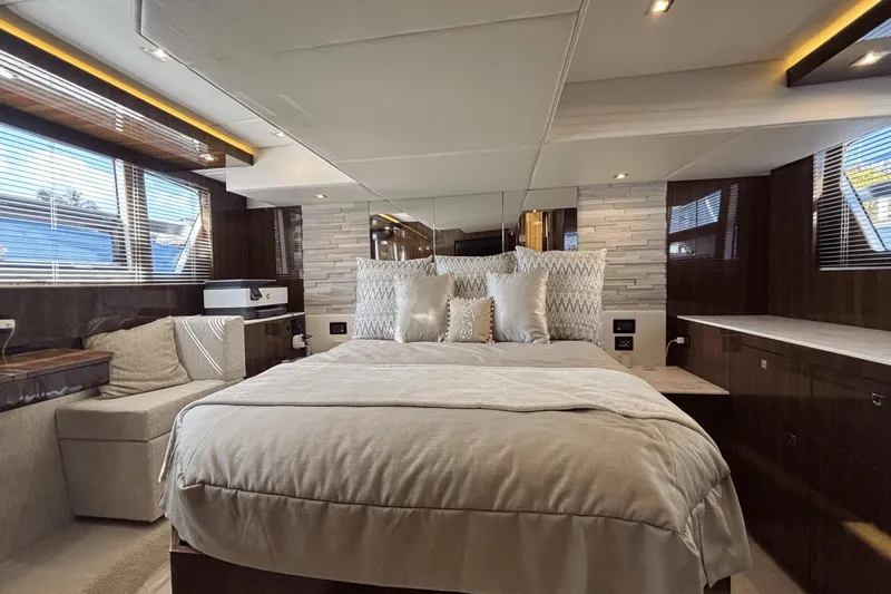 Tropical Dreamer Yacht Photos Pics 