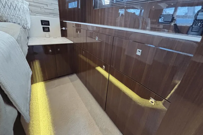 Tropical Dreamer Yacht Photos Pics 