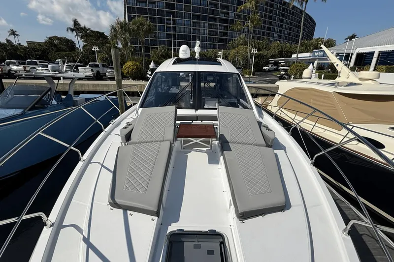 Tropical Dreamer Yacht Photos Pics 