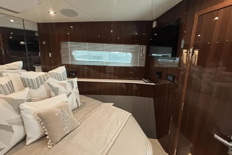 Tropical Dreamer Yacht Photos Pics 