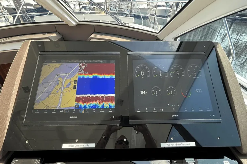 Tropical Dreamer Yacht Photos Pics 