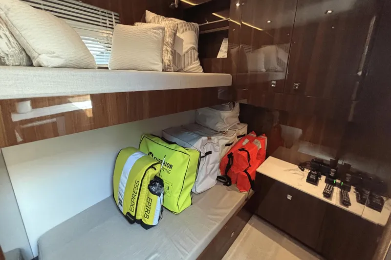 Tropical Dreamer Yacht Photos Pics 