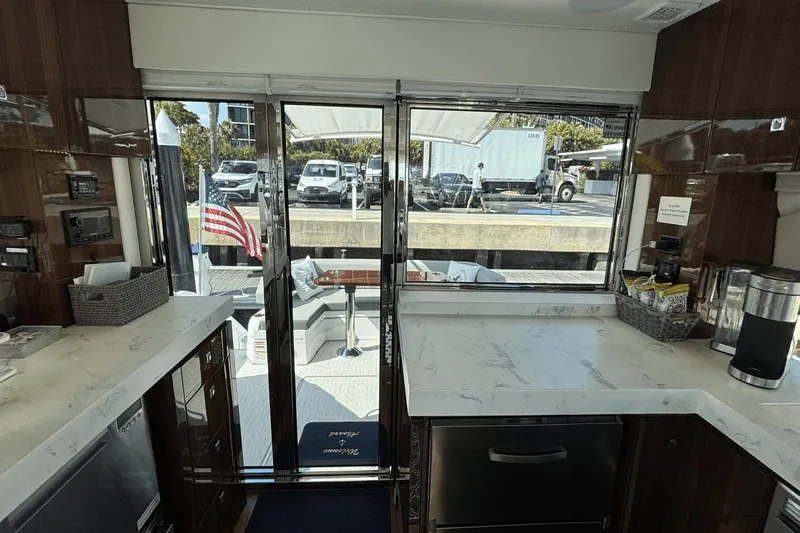 Tropical Dreamer Yacht Photos Pics 