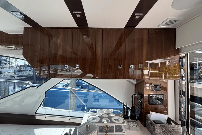 Tropical Dreamer Yacht Photos Pics 