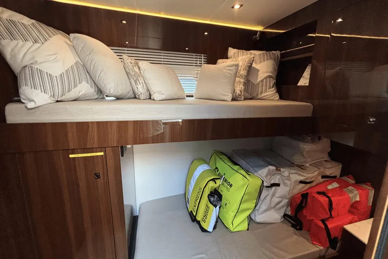 Tropical Dreamer Yacht Photos Pics 