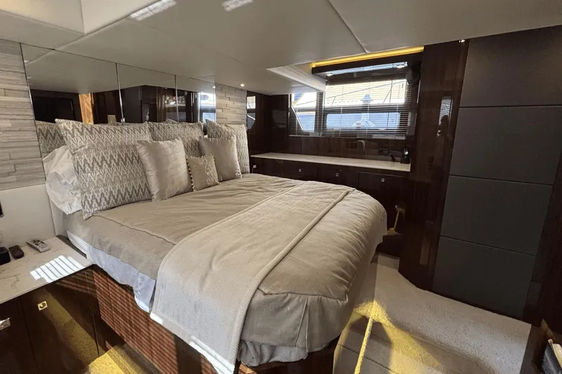 Tropical Dreamer Yacht Photos Pics 