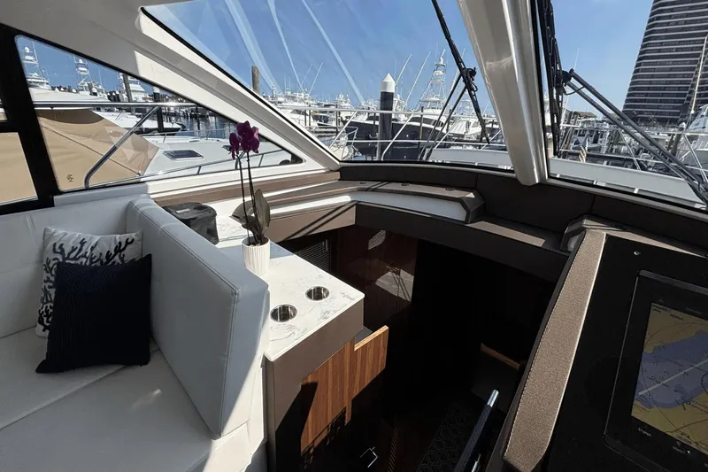 Tropical Dreamer Yacht Photos Pics 