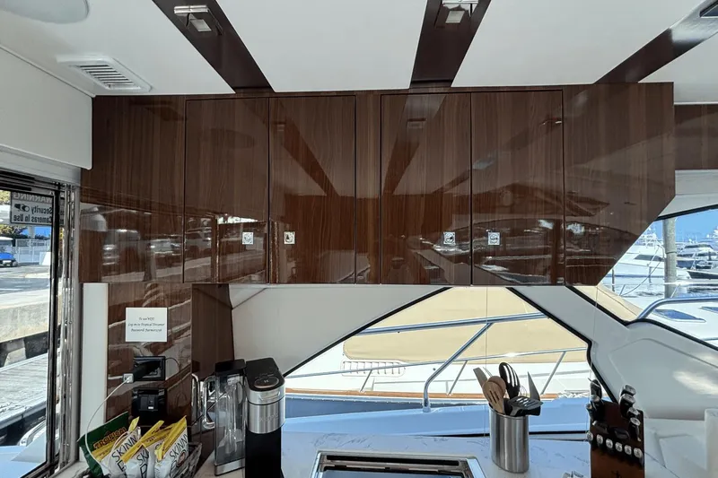 Tropical Dreamer Yacht Photos Pics 