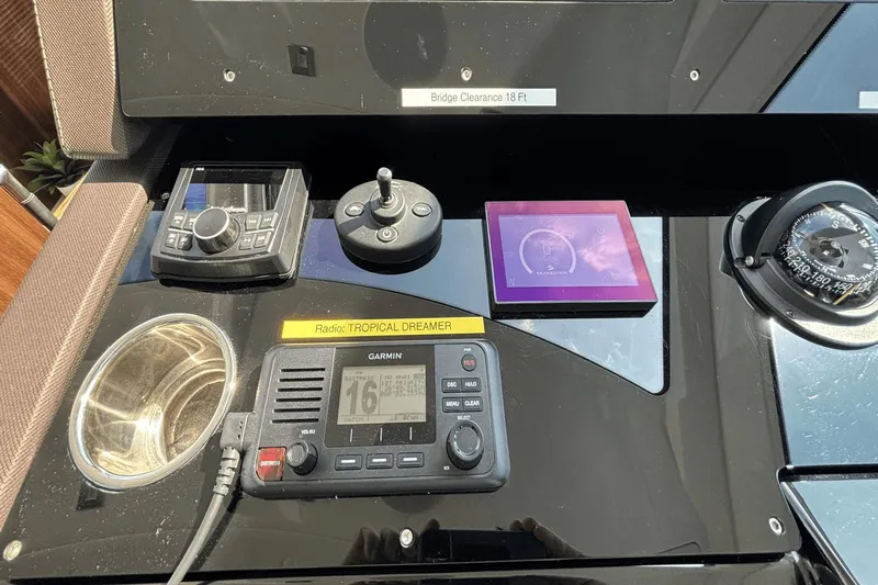 Tropical Dreamer Yacht Photos Pics 