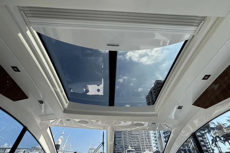 Tropical Dreamer Yacht Photos Pics 