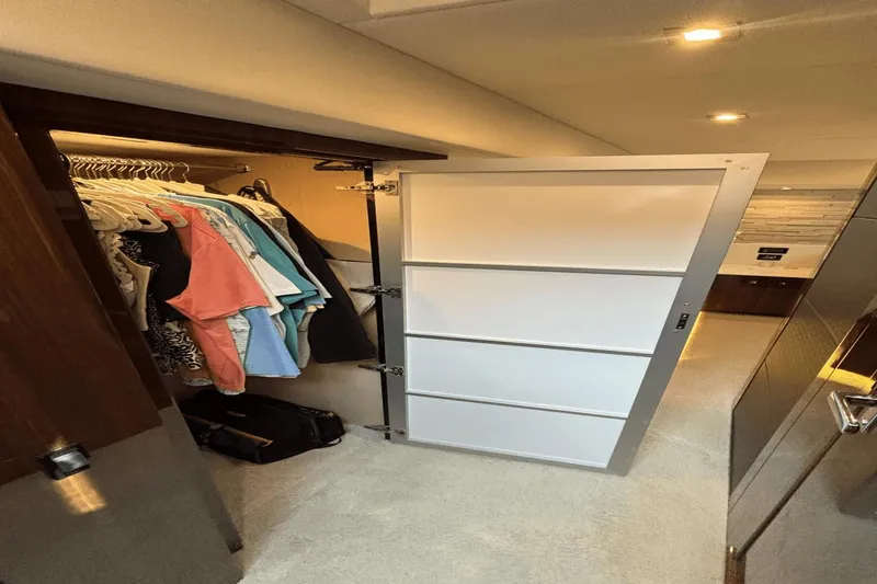 Tropical Dreamer Yacht Photos Pics 